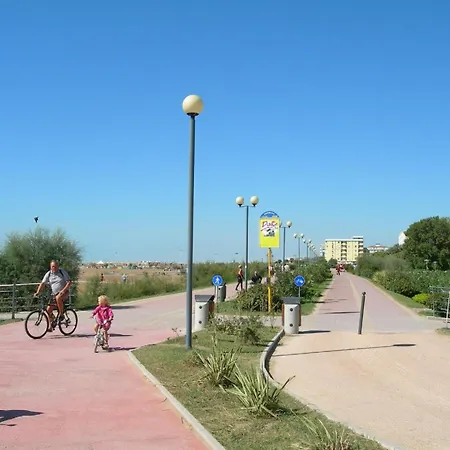Fuer 6 Personen Ca 65 Qm In Bibione, Adriakueste Italien Und Umgebung